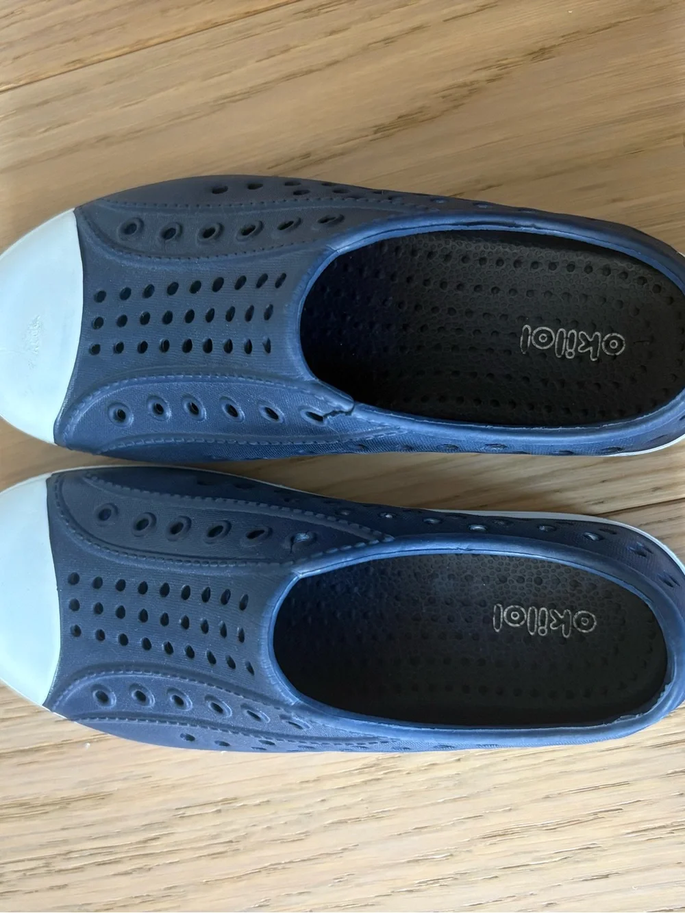 Okilol perforated water shoe - size 12